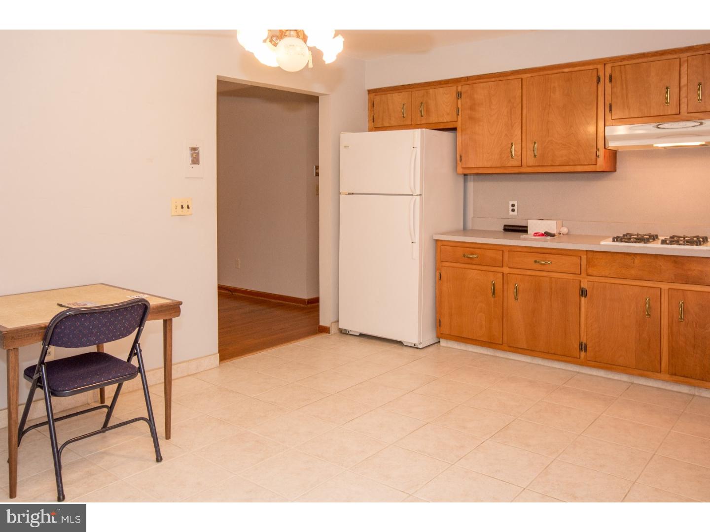39 Alton Road Hamilton, NJ 08619 - Photo 6 of 20 Kitchen