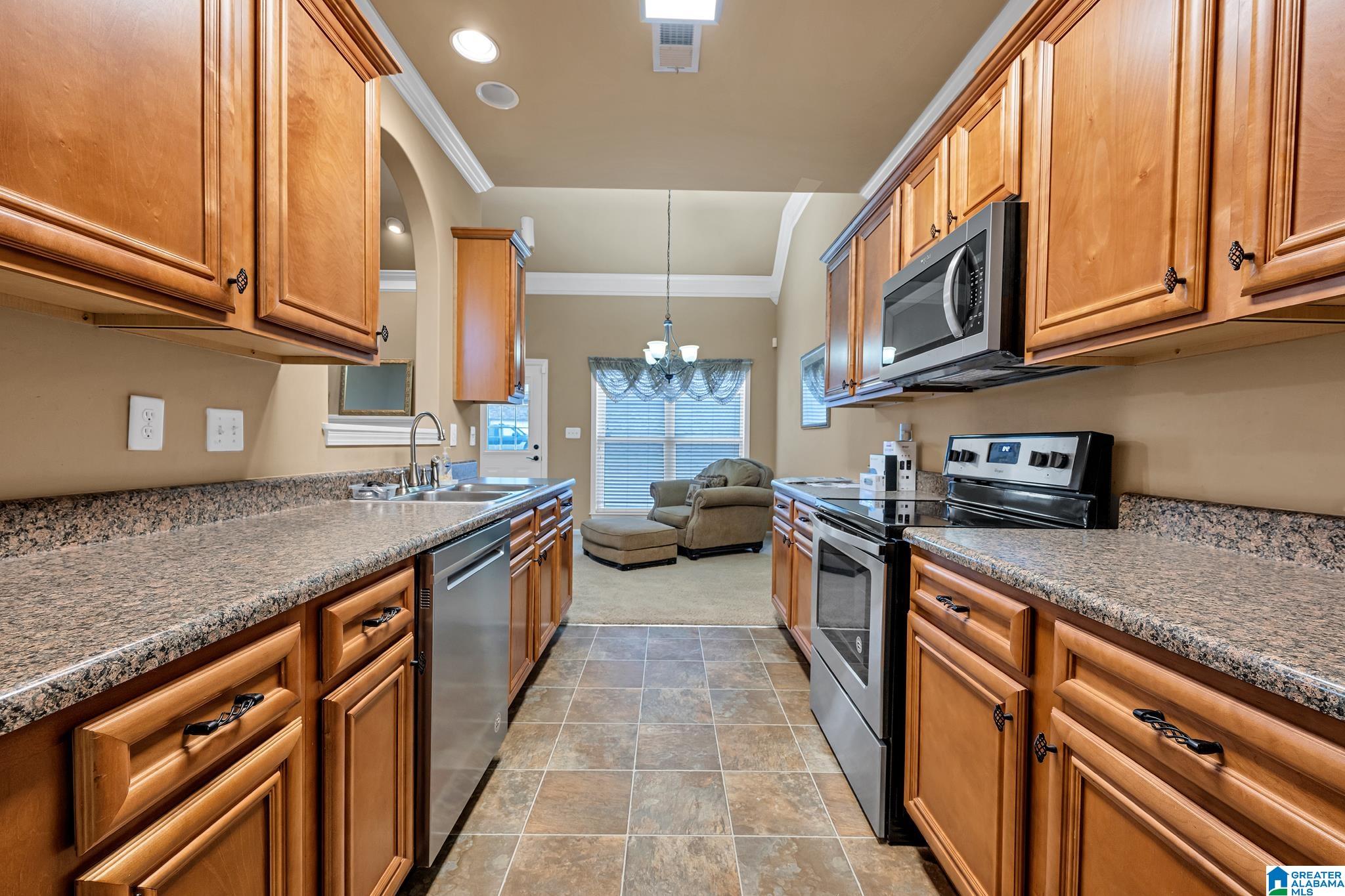 486 Summit Way Fultondale, AL 35068 - Photo 12 of 30