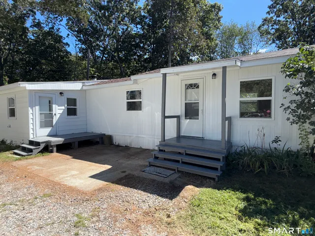 $85,500 | 133 West Main Street, Clinton, CT 06413