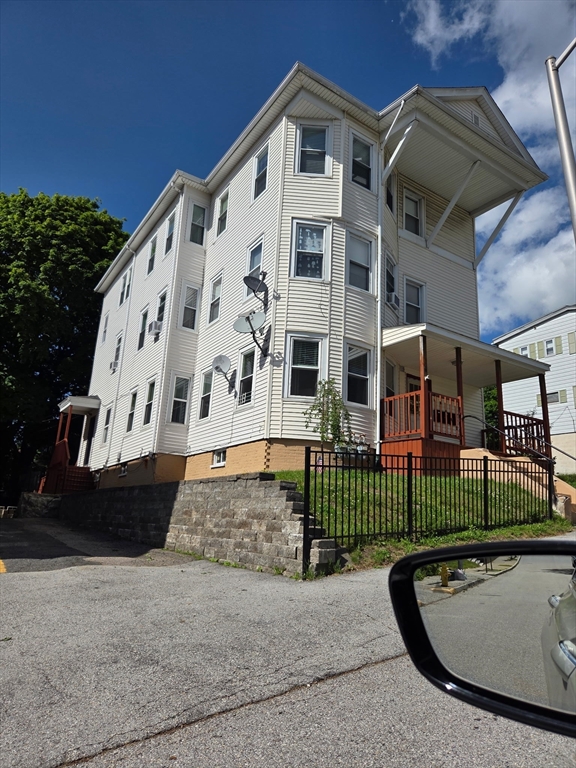 14 Caroline Street Worcester, MA 01604 - Photo 1 of 11