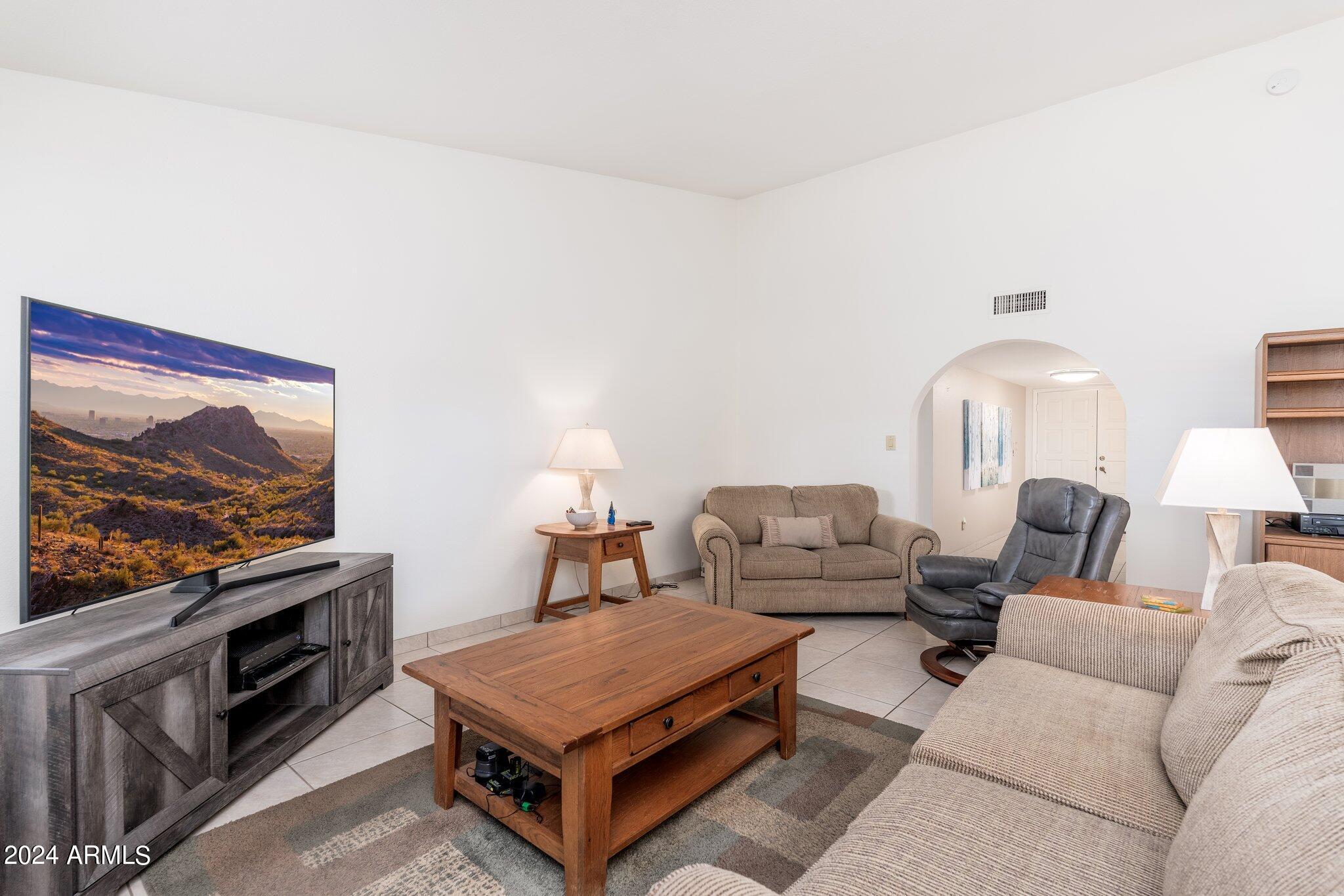 4725 East Grandview Road Phoenix, AZ 85032 - Photo 13 of 55 4725 E Grandview Rd - 14