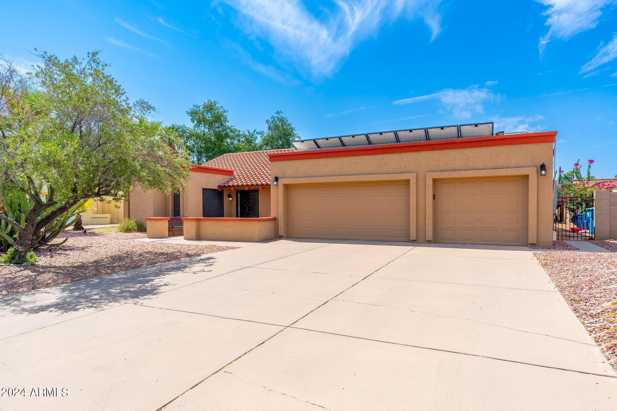4725 East Grandview Road Phoenix, AZ 85032 - Photo 3 of 55 4725 E Grandview Rd - 02
