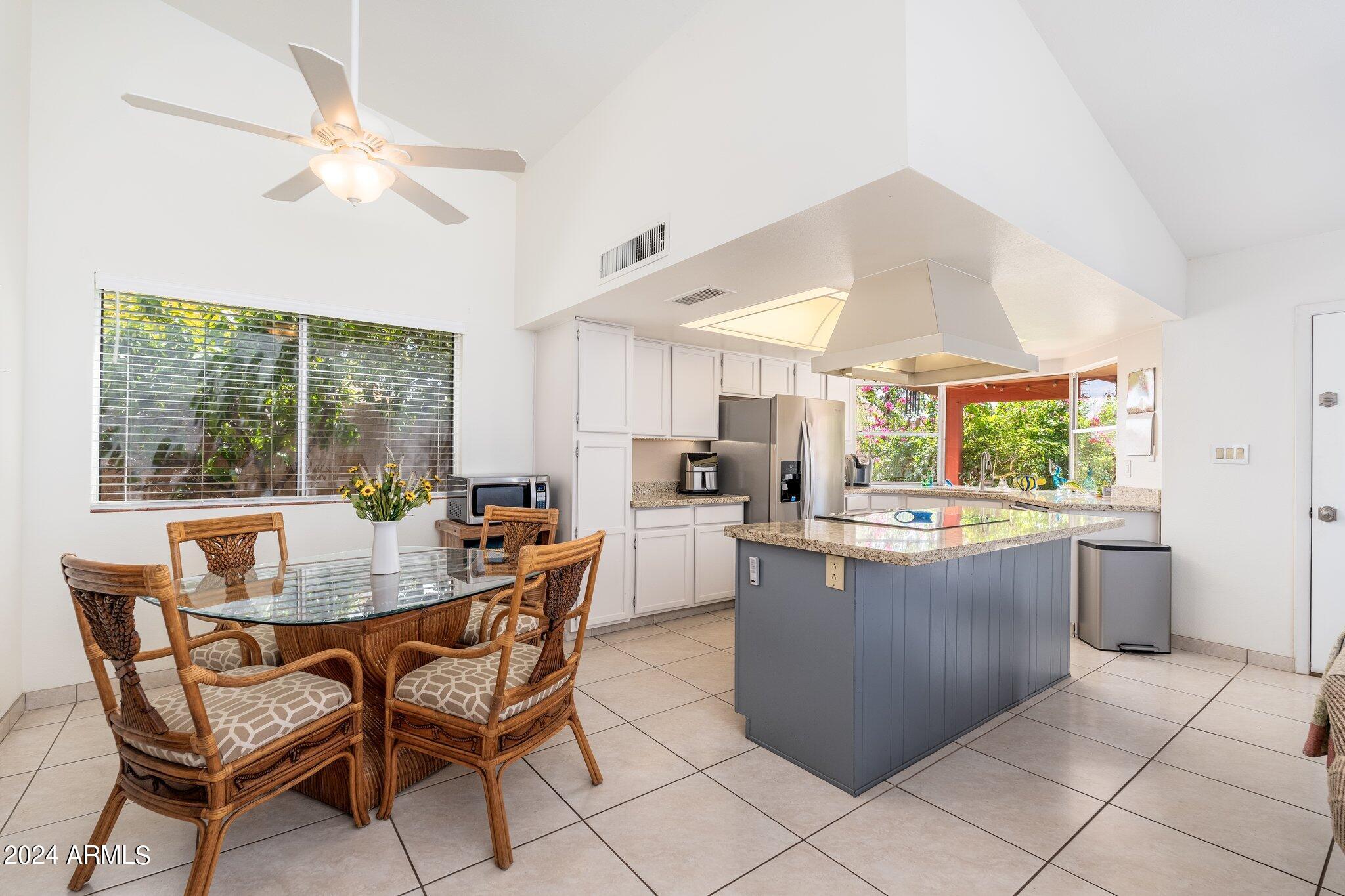 4725 East Grandview Road Phoenix, AZ 85032 - Photo 9 of 55 4725 E Grandview Rd - 17