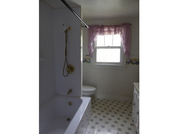 711 County Street Bennington, VT 05201 - Photo 25 of 27 Gallery Image 25