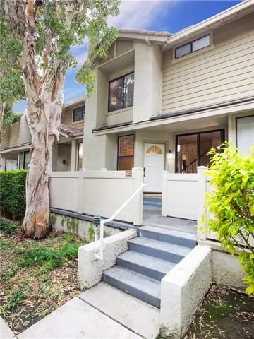 $950,000 | 2595 Plaza Del Amo, Unit 422, Torrance, CA 90503