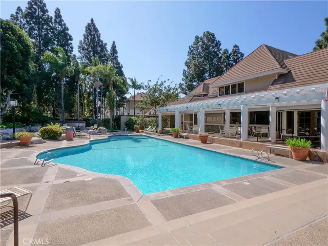 $950,000 | 2595 Plaza Del Amo, Unit 422, Torrance, CA 90503