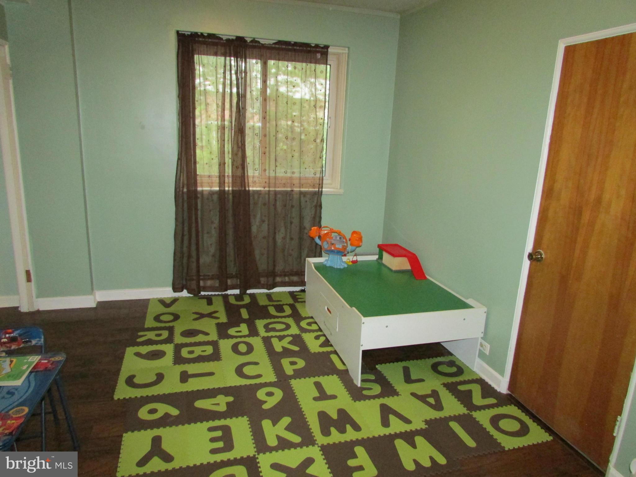 23 Ridge Road, Unit G Greenbelt, MD 20770 - Photo 5 of 13 Dining Room