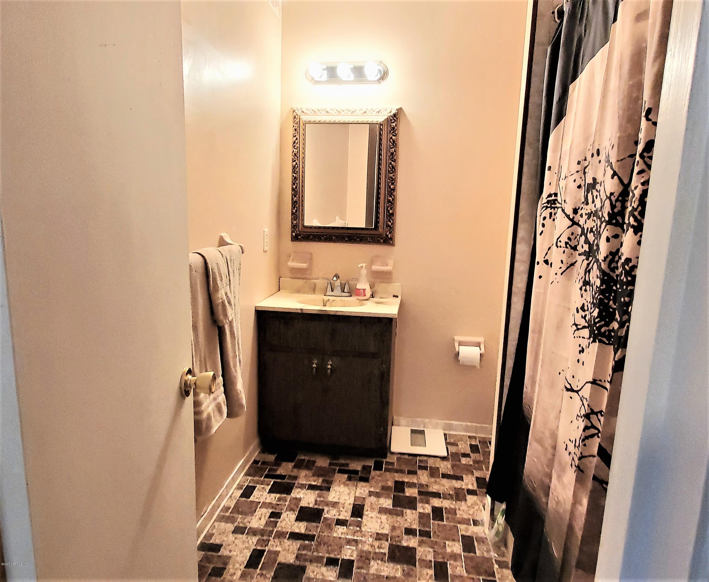 5220 Yellow Water Road Jacksonville, FL 32234 - Photo 12 of 17 master bath