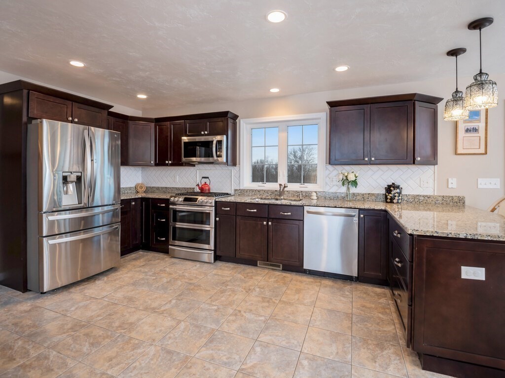 95 A Campbell Street Rutland, MA 01543 - Photo 8 of 42