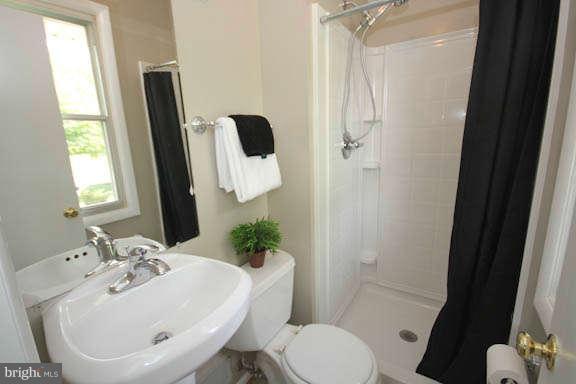 1302 Caddington Avenue Silver Spring, MD 20901 - Photo 14 of 30 Bath Master