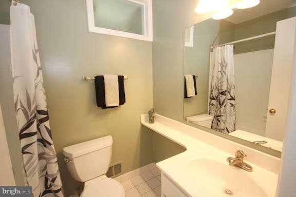 1302 Caddington Avenue Silver Spring, MD 20901 - Photo 17 of 30 Hall Bath