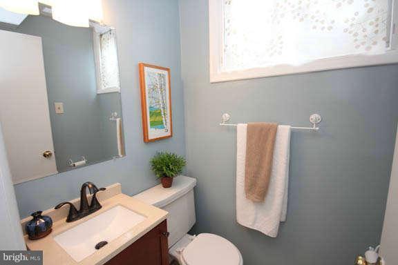 1302 Caddington Avenue Silver Spring, MD 20901 - Photo 22 of 30 Half Bath