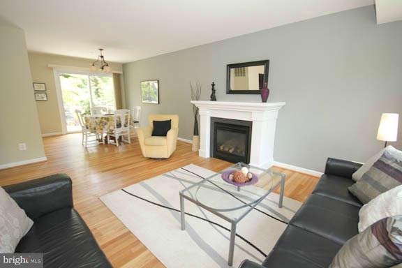 1302 Caddington Avenue Silver Spring, MD 20901 - Photo 4 of 30 Living Room