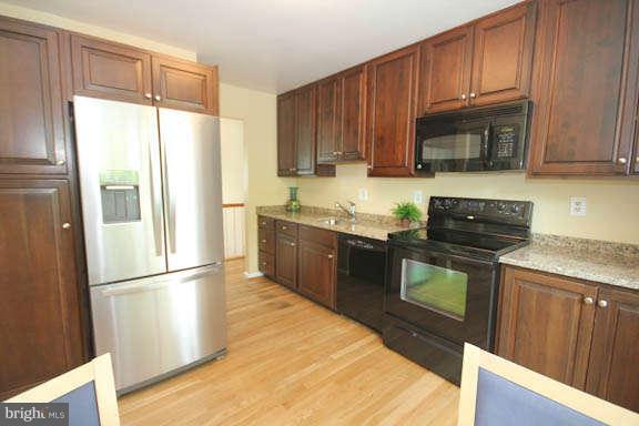 1302 Caddington Avenue Silver Spring, MD 20901 - Photo 10 of 30 Kitchen