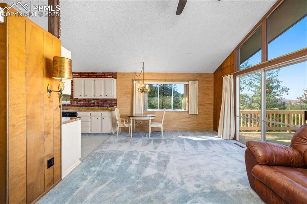 1404 Gold Camp Road Colorado Springs, CO 80906 - Photo 14 of 38