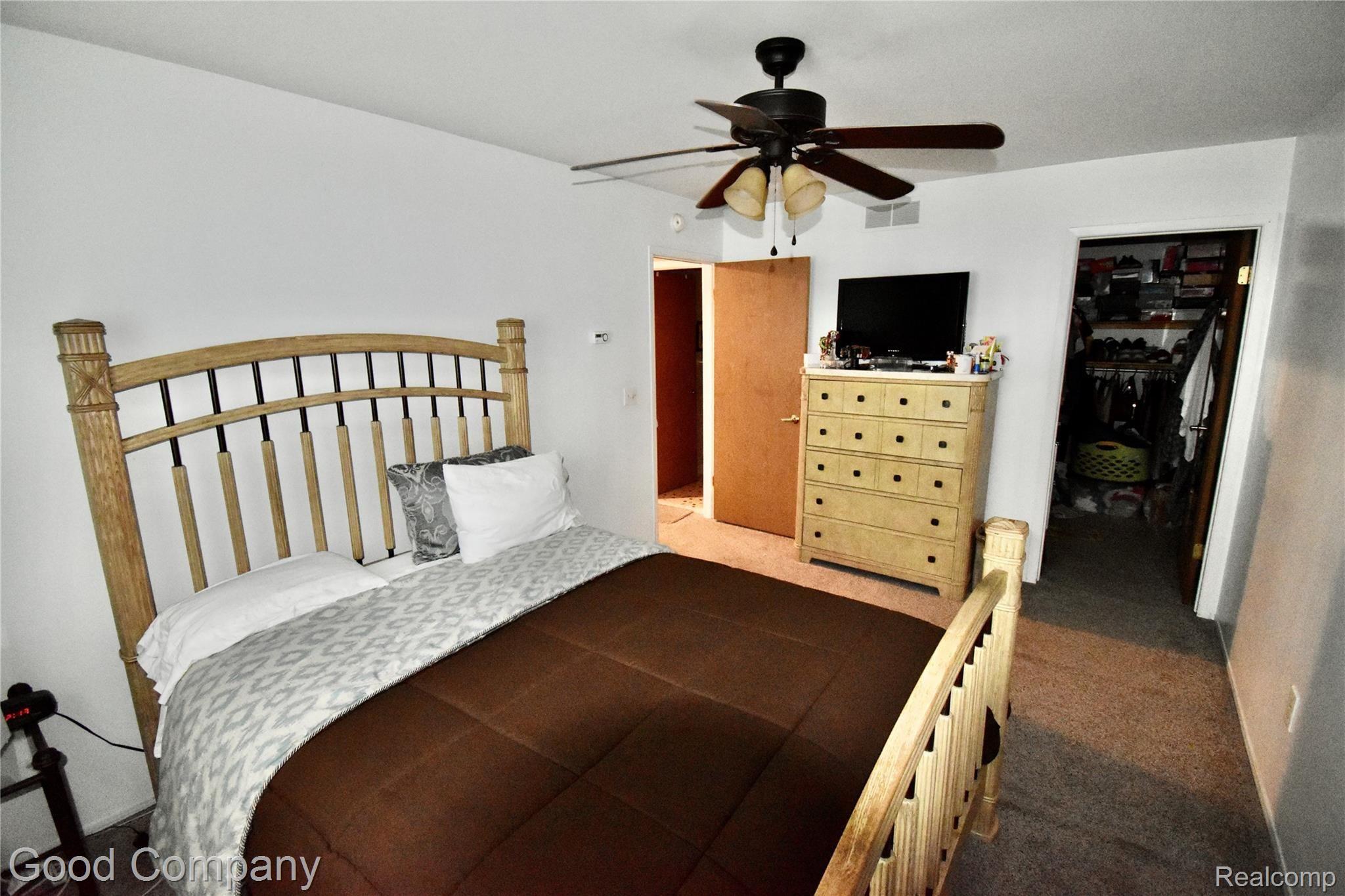 24466 Greenhill Road Warren, MI 48091 - Photo 17 of 18 DSC_0695.JPG