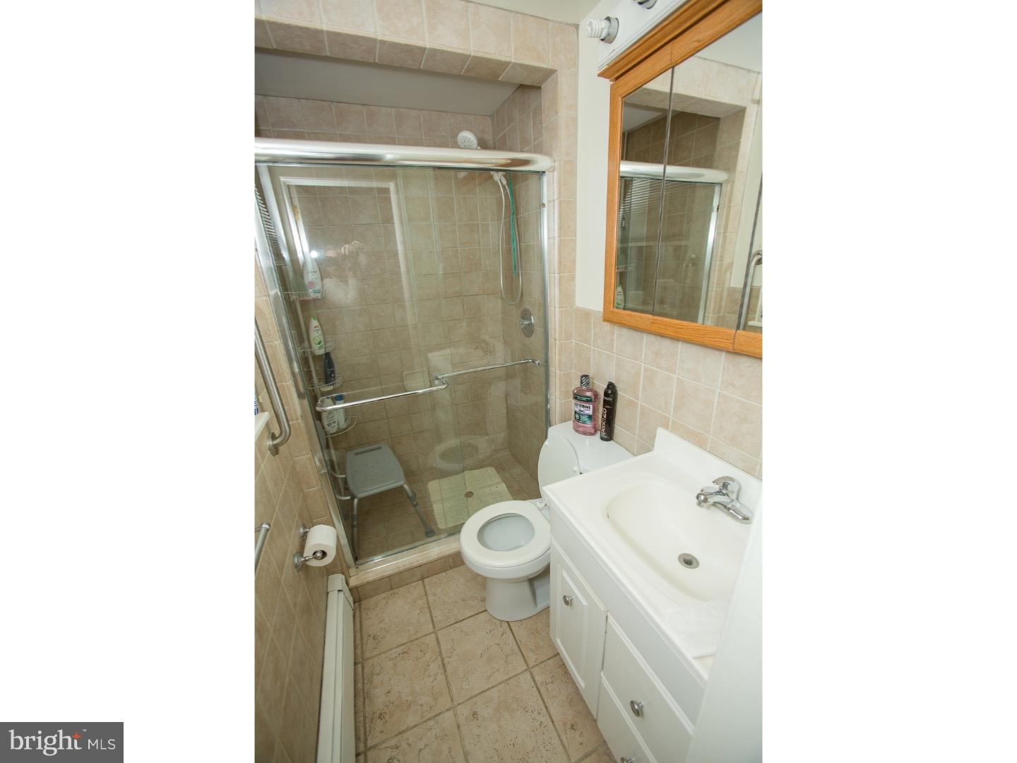 2264 Warwick Road Warrington, PA 18976 - Photo 15 of 21 Bathroom