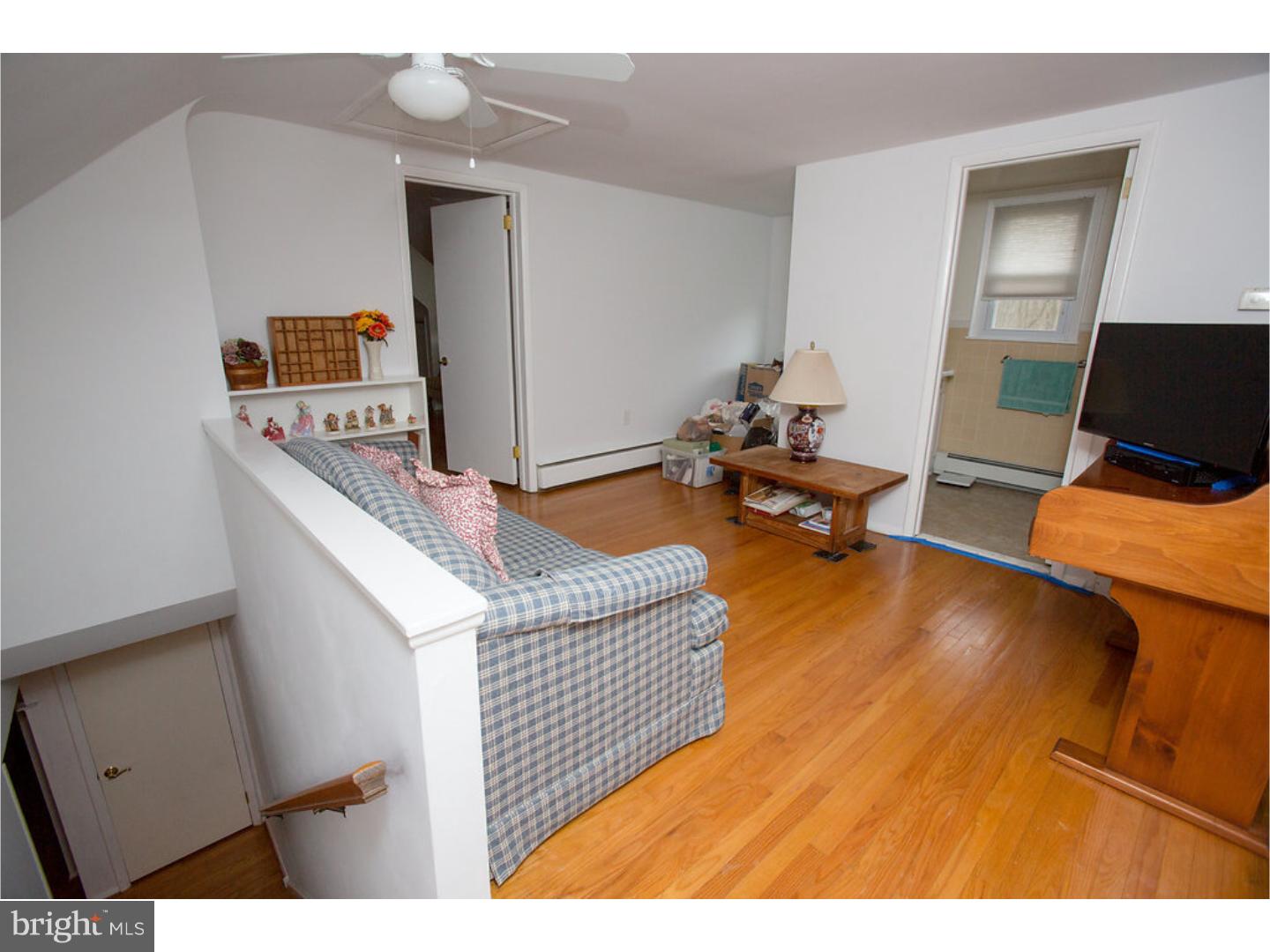 2264 Warwick Road Warrington, PA 18976 - Photo 5 of 21 Bonus Room