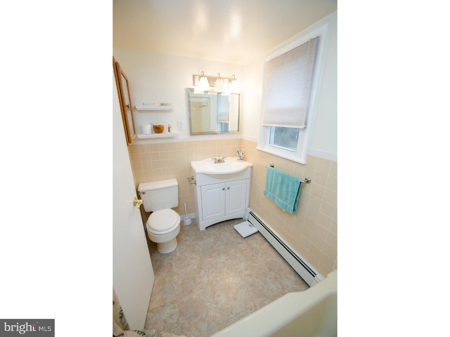 2264 Warwick Road Warrington, PA 18976 - Photo 7 of 21 Gallery Image 7