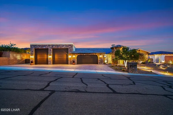 $1,975,000 | 2040 Avienda Del Sol, Lake Havasu City, AZ 86406