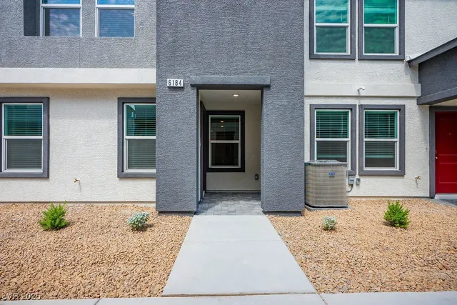 $1,850 | 6184 Hibiscus Gdn Street, North Las Vegas, NV 89081