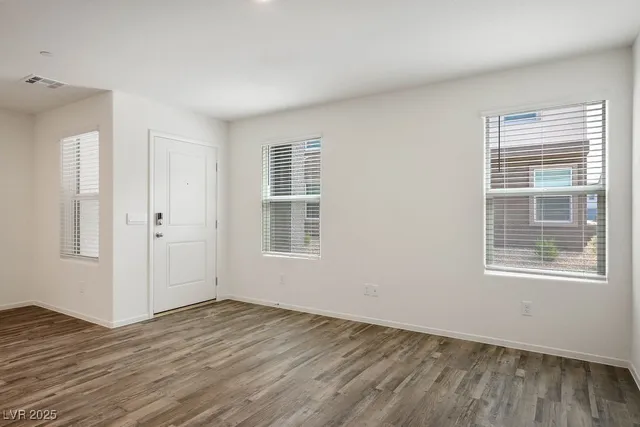 $1,850 | 6184 Hibiscus Gdn Street, North Las Vegas, NV 89081