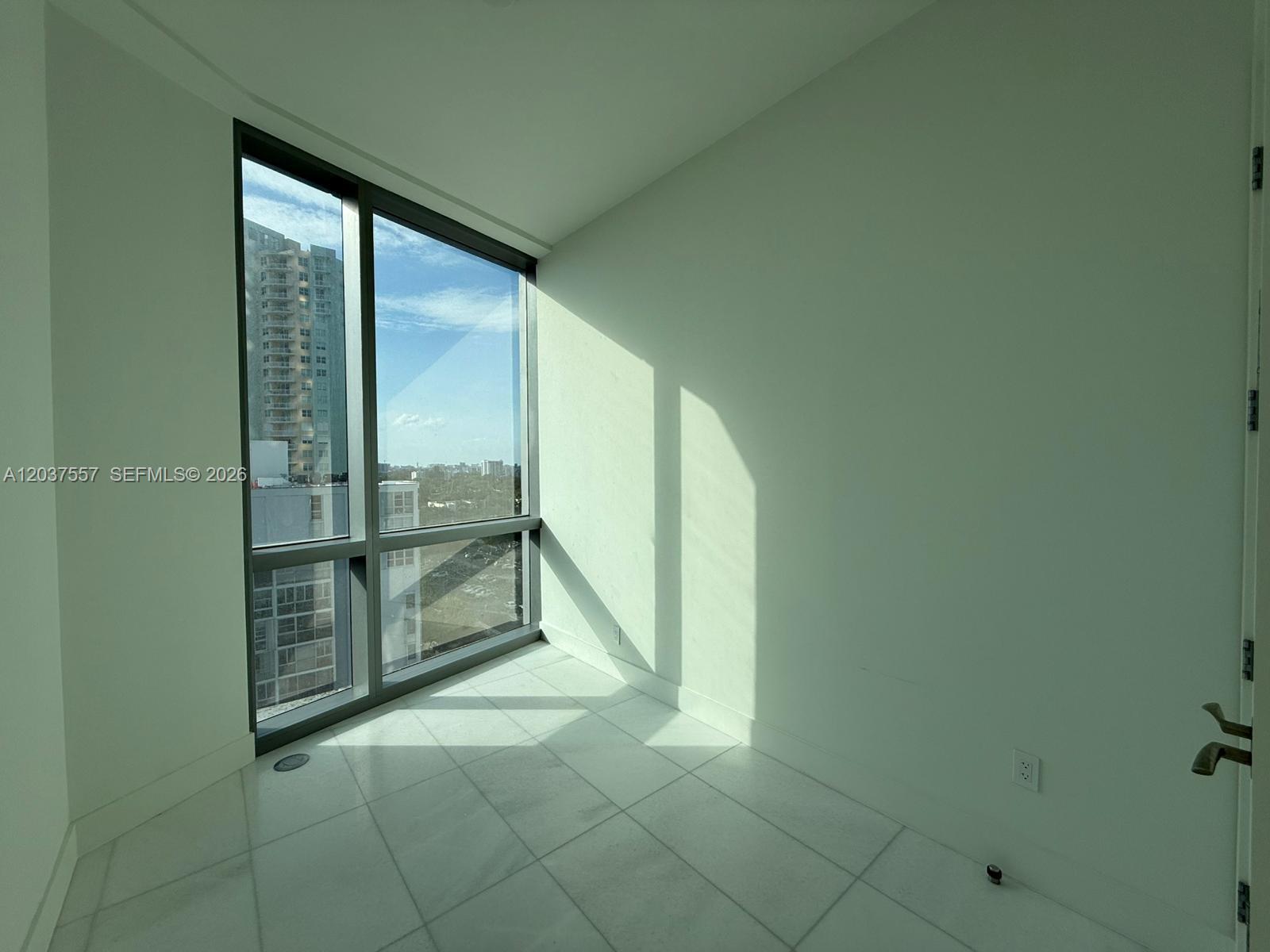 175 Southeast 25th Road, Unit 903 Miami, FL 33129 - Photo 34 of 36