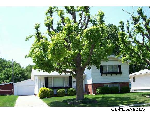 9 Adloff Lane Springfield, IL 62703 - Photo 1 of 3