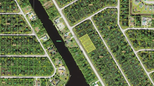 a view of an outdoor space