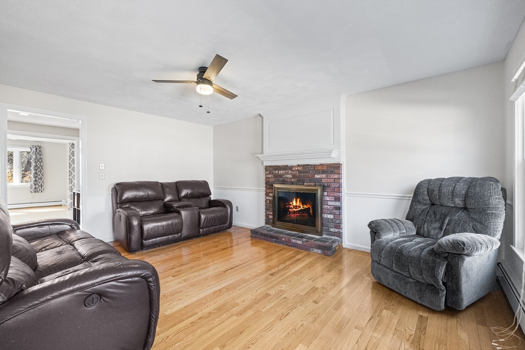 85 Debora Road North Attleboro, MA 02760 - Photo 4 of 31 Gallery Image 4