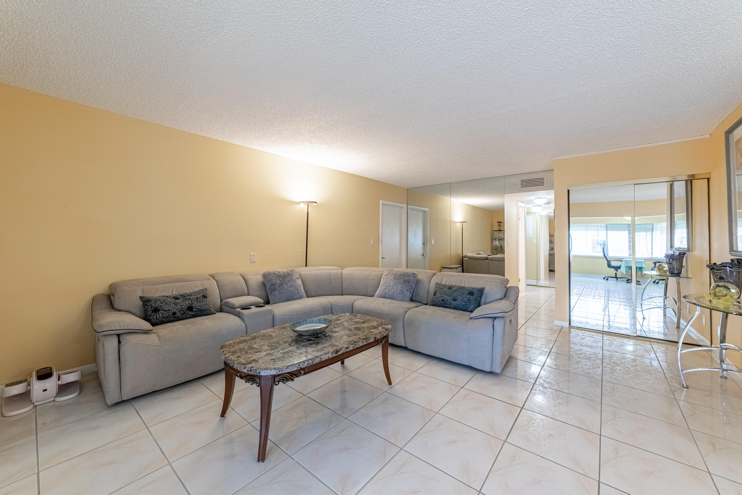 6548 Spring Bottom Way, Unit 221 Boca Raton, FL 33433 - Photo 28 of 42 Livingroom