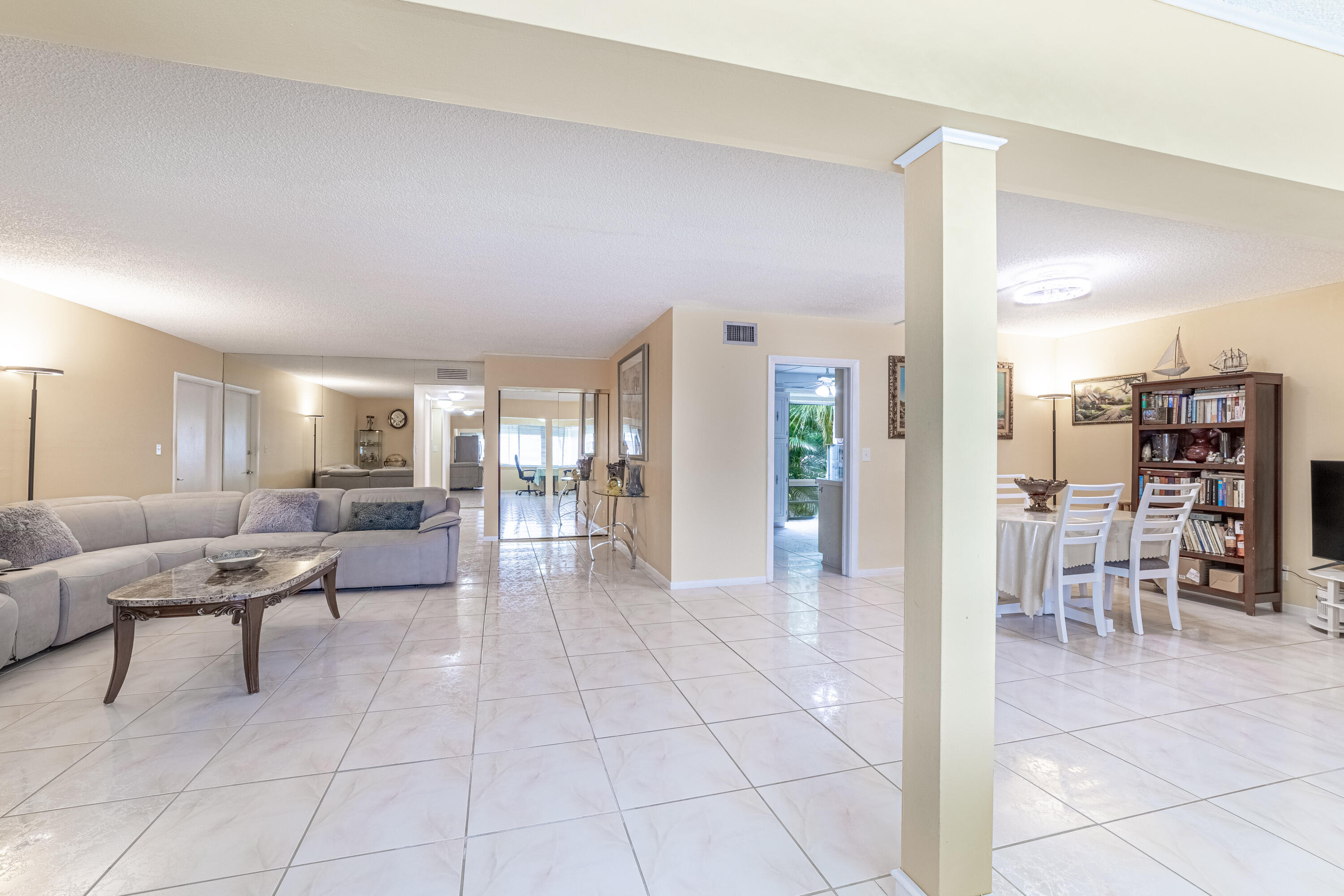 6548 Spring Bottom Way, Unit 221 Boca Raton, FL 33433 - Photo 29 of 42 Main Area