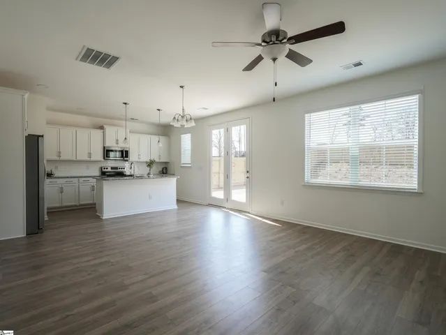 $2,035 | 23 Thorne Street, Fountain Inn, SC 29644