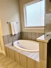 1315 West 24th Street, Unit B Houston, TX 77008 - Photo 20 of 26 a bathroom with a sink and a mirror
