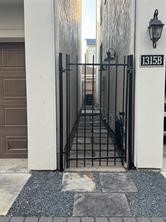 1315 West 24th Street, Unit B Houston, TX 77008 - Photo 26 of 26 a view of a building entrance