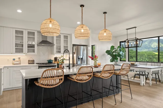 a view of a dining room and livingroom view