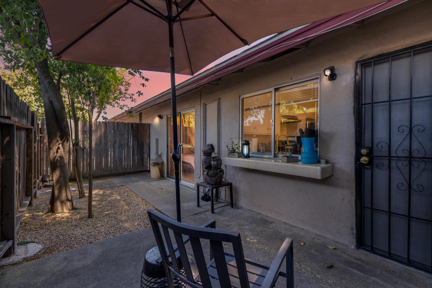 6415 Plymouth Road Stockton, CA 95207 - Photo 27 of 29 a dining area with chairs and table