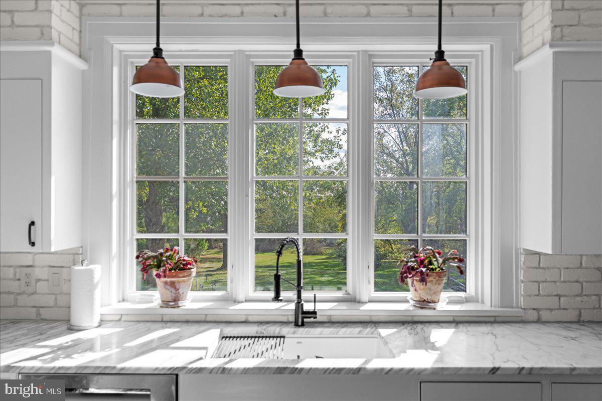 3307 Windy Bush Road New Hope, PA 18938 - Photo 18 of 58