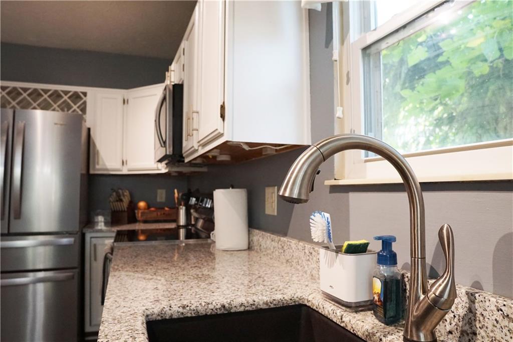 7716 Castle Ridge Court Indianapolis, IN 46256 - Photo 13 of 23 Gallery Image 13