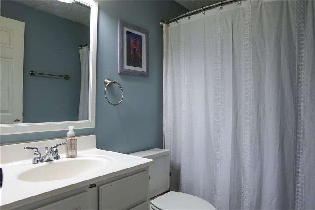 7716 Castle Ridge Court Indianapolis, IN 46256 - Photo 17 of 23 Gallery Image 17