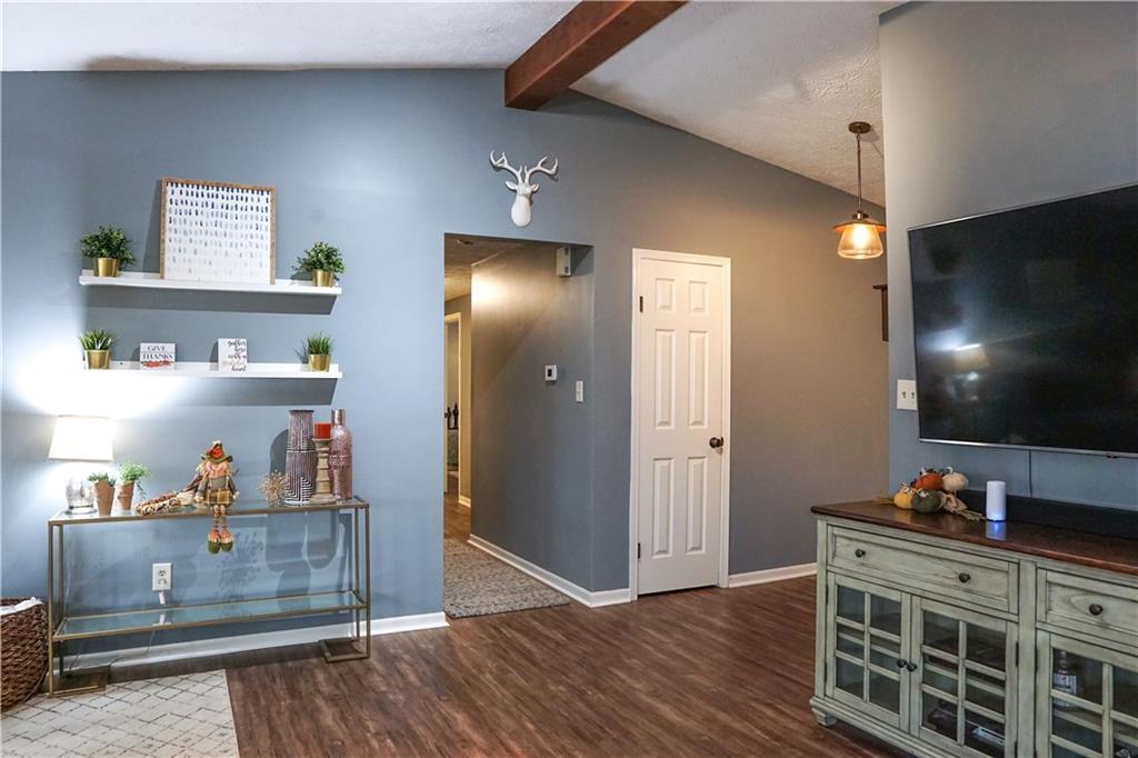 7716 Castle Ridge Court Indianapolis, IN 46256 - Photo 4 of 23 Gallery Image 4