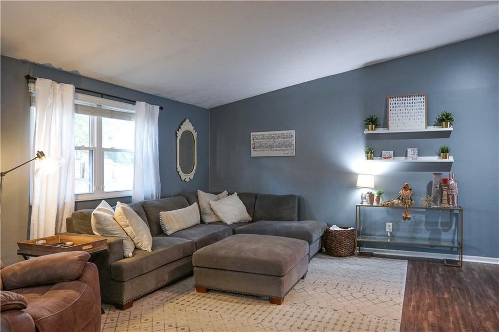 7716 Castle Ridge Court Indianapolis, IN 46256 - Photo 6 of 23 Gallery Image 6