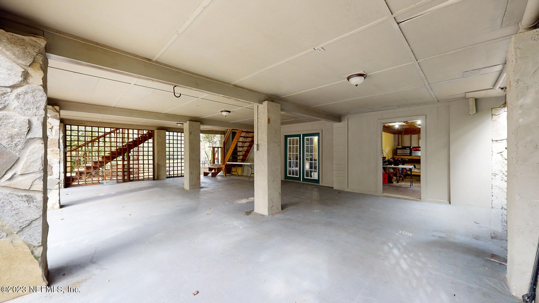 4380 Banks Road Middleburg, FL 32068 - Photo 33 of 51 Garage b