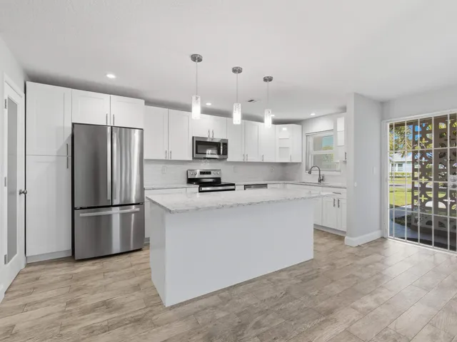 $2,150 | 270 High Point Boulevard, Unit A, Boynton Beach, FL 33435