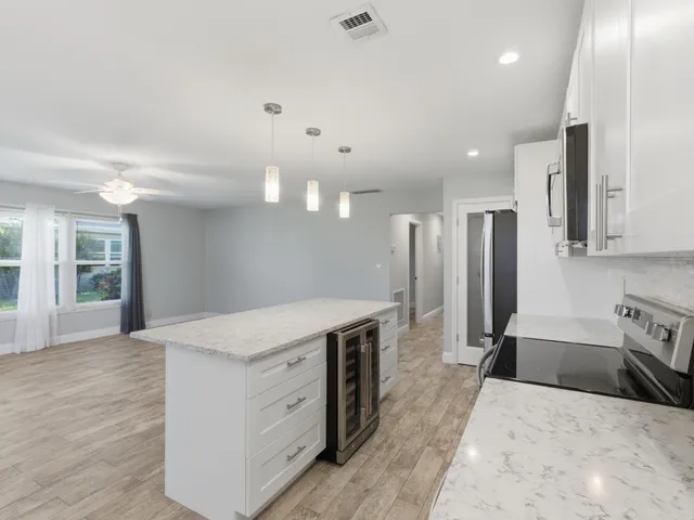 $2,150 | 270 High Point Boulevard, Unit A, Boynton Beach, FL 33435