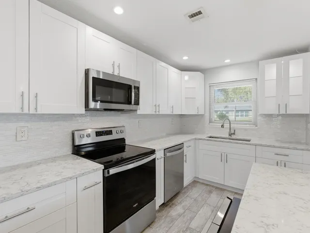 $2,150 | 270 High Point Boulevard, Unit A, Boynton Beach, FL 33435