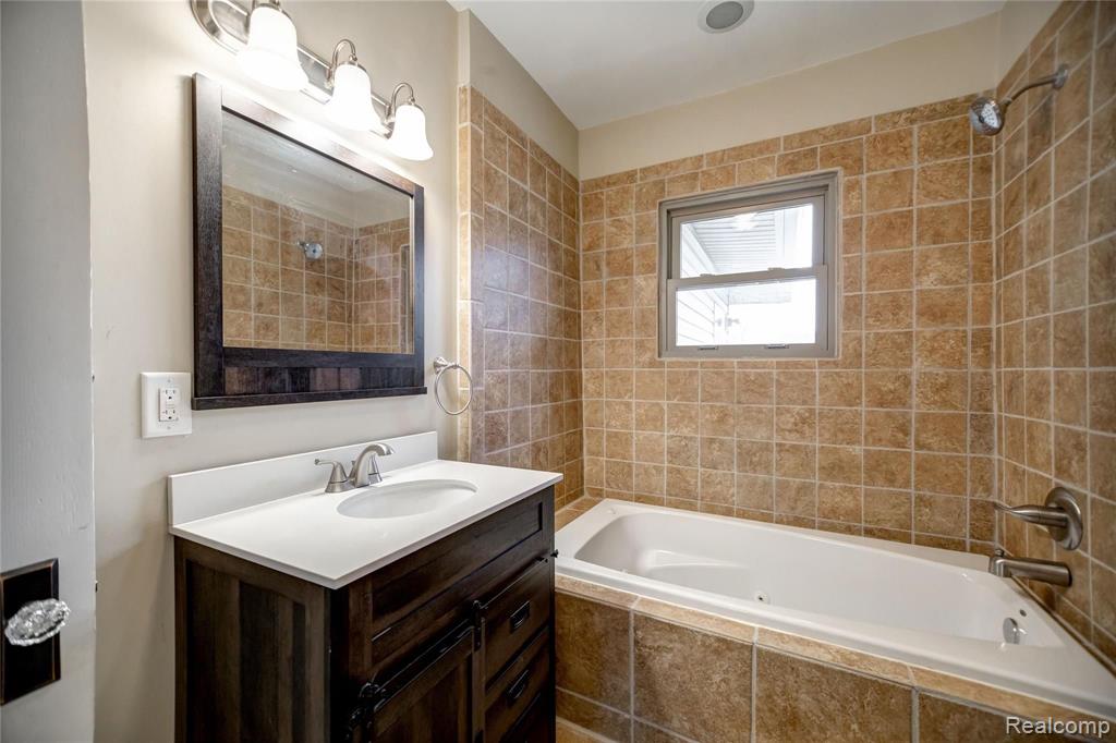 902 Atkinson Street Detroit, MI 48202 - Photo 43 of 69