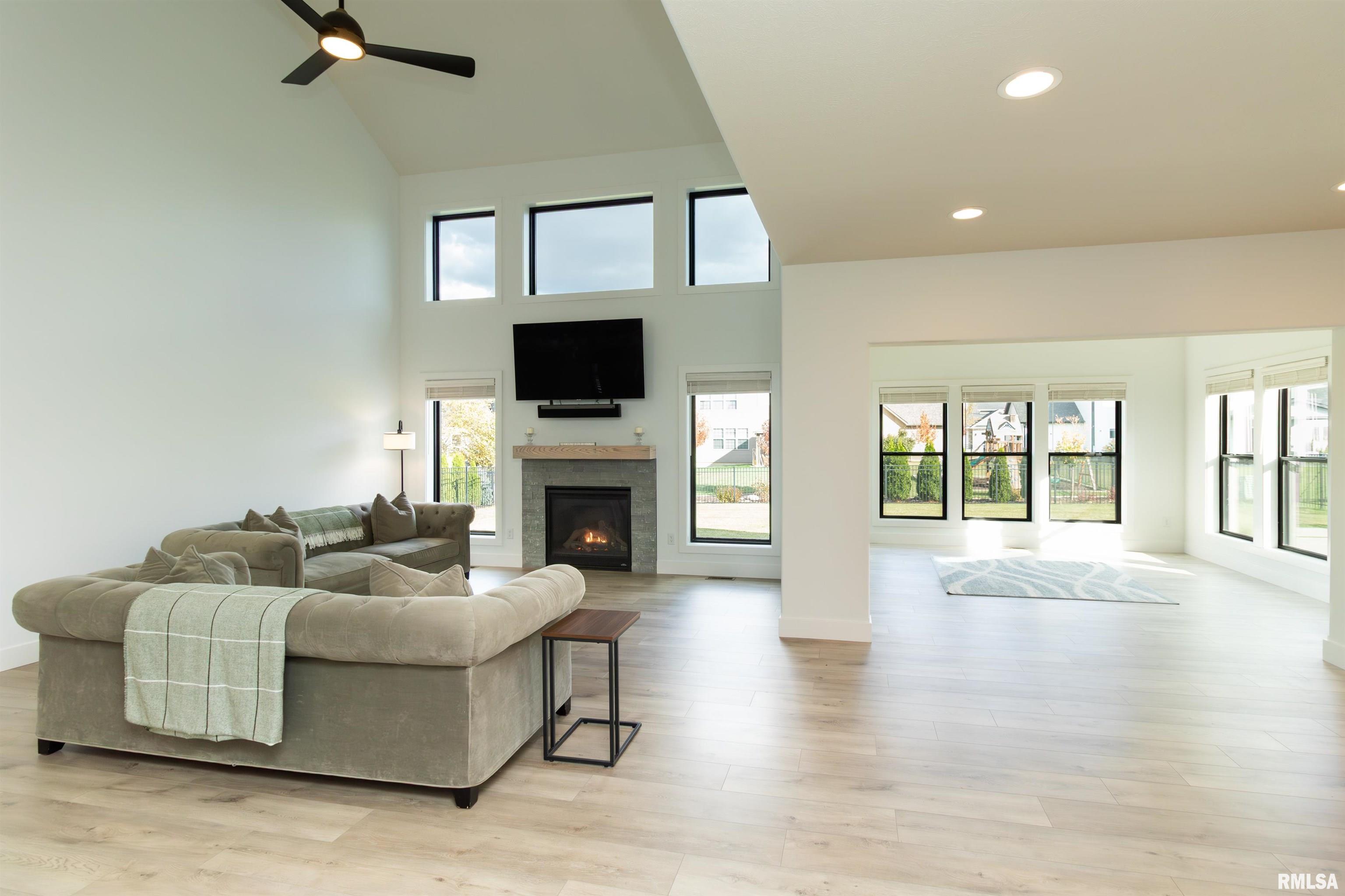 11310 North Copper Creek Point Dunlap, IL 61525 - Photo 11 of 85