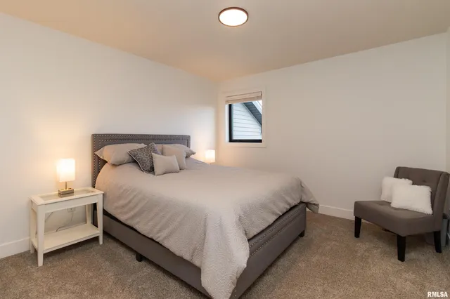 $675,000 | 11310 North Copper Creek Point, Dunlap, IL 61525