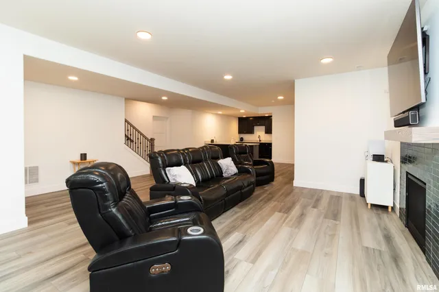 $675,000 | 11310 North Copper Creek Point, Dunlap, IL 61525